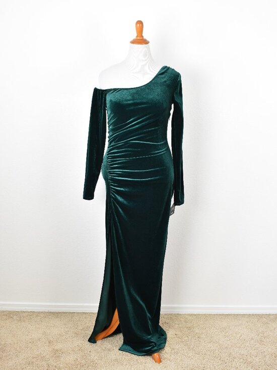 Lulus Dresses & Skirts - Lulu's Notorious Icon Emerald Green Velvet Asymmetrical Maxi Dress NEW - L